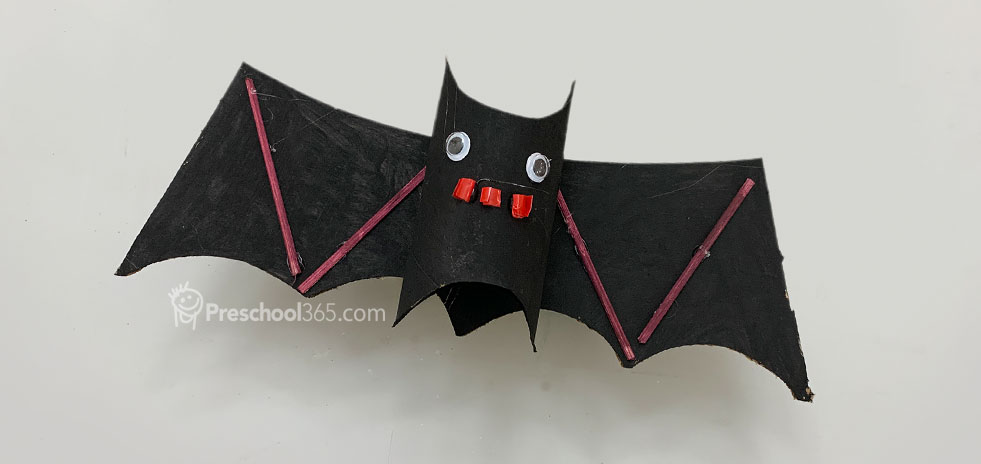 Fun spooky Halloween bat art project for children
